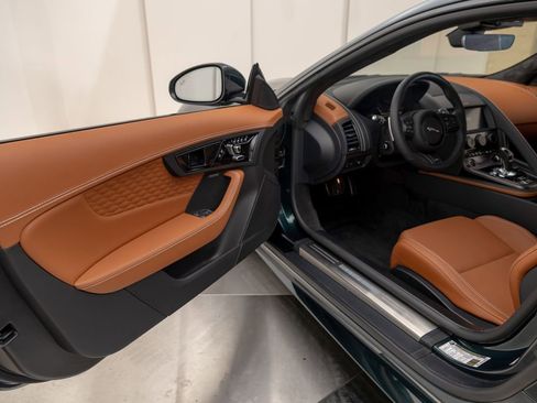 Used 2024 Jaguar F-TYPE R AWD/4WD image 17