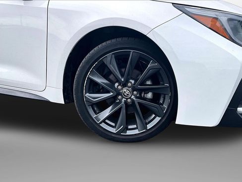 Used 2025 Toyota Corolla SE FWD image 3