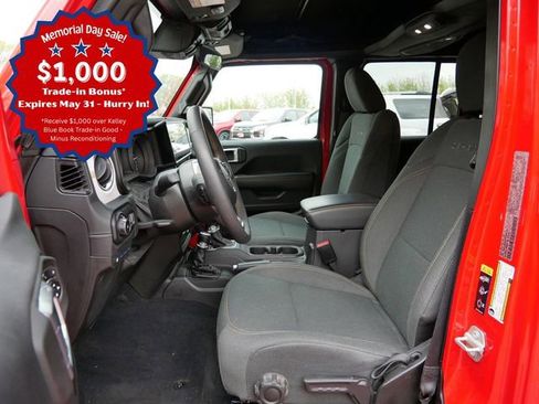 Used 2024 Jeep Wrangler Unlimited Sahara w/ Safety Group AWD/4WD image 14
