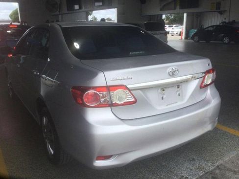 Used 2011 Toyota Corolla LE FWD image 3