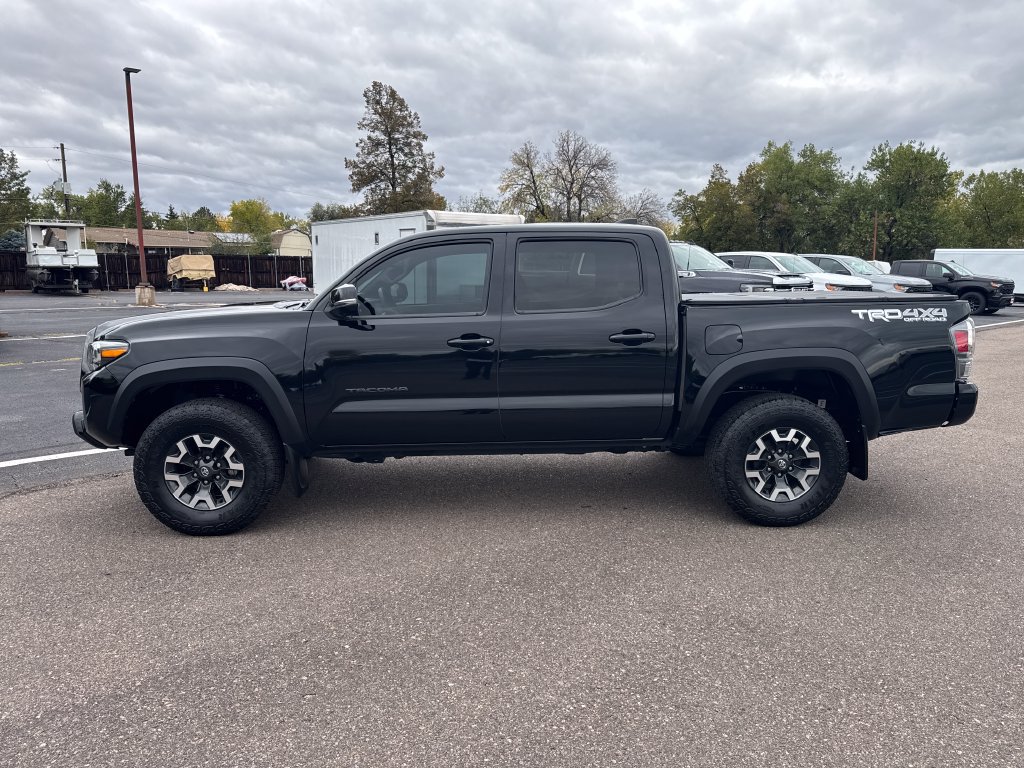 Used 2023 Toyota Tacoma TRD Off-Road w/ TRD Premium Off Road Package AWD/4WD image 2