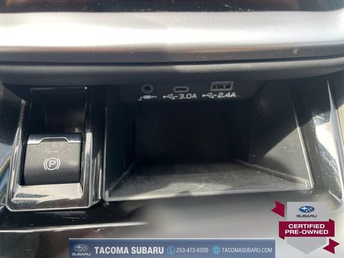 Used 2025 Subaru Legacy Limited AWD/4WD image 25