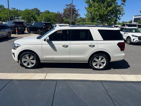 Used 2023 Ford Expedition Platinum AWD/4WD image 6