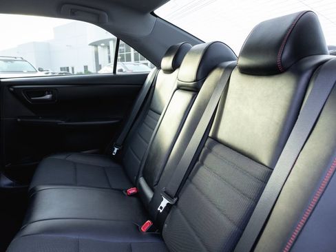 Used 2016 Toyota Camry SE FWD image 24