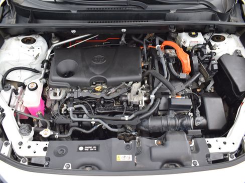 Used 2021 Toyota RAV4 LE AWD/4WD image 9