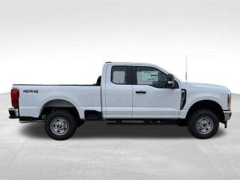 New 2026 Ford F250 XL w/ XL Chrome Package AWD/4WD image 19