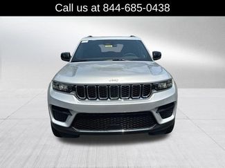 New 2026 Jeep Grand Cherokee Laredo X RWD video 2