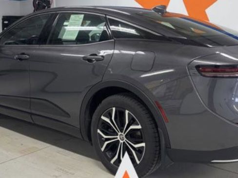 Used 2023 Toyota Crown XLE image 10