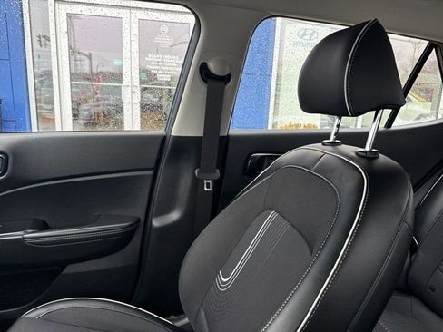 Used 2026 Hyundai Venue SEL image 37