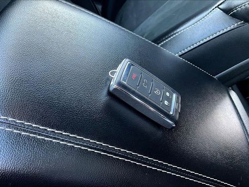 Used 2025 Jeep Grand Cherokee Altitude AWD/4WD image 35