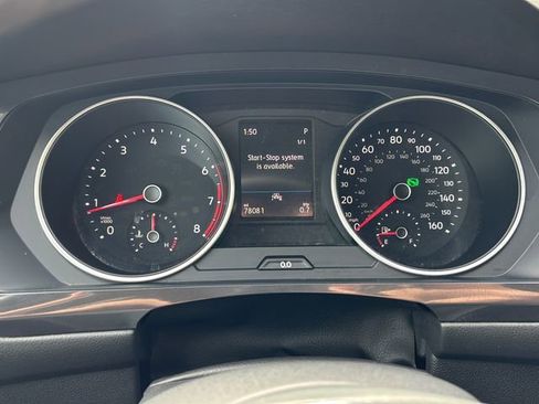 Used 2020 Volkswagen Tiguan SE FWD image 28