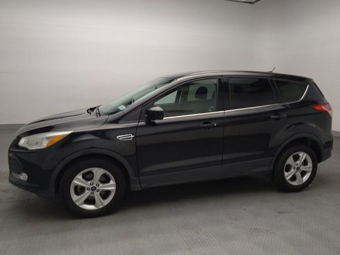 Used 2015 Ford Escape SE FWD image 2
