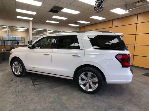 Certified 2023 Ford Expedition Platinum image 5