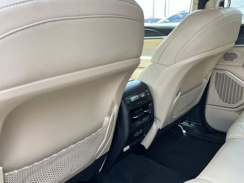 Used 2022 Jeep Grand Cherokee L Limited AWD/4WD image 24