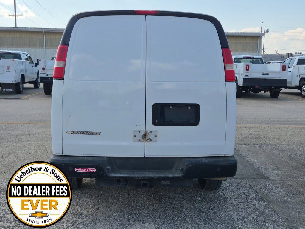 Used 2015 Chevrolet Express 3500 Extended RWD image 6