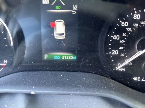 Used 2023 Toyota Sienna XSE image 10