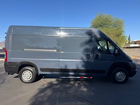 Used 2019 RAM ProMaster 2500 FWD image 5
