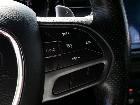 Used 2022 Dodge Durango R/T w/ Blacktop Package AWD/4WD image 25