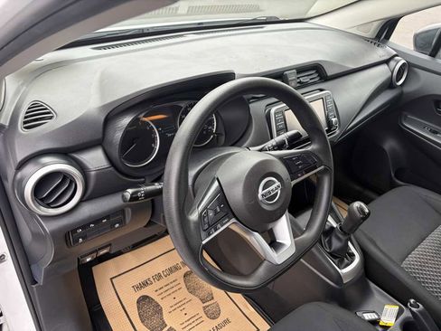 Used 2022 Nissan Versa S image 11