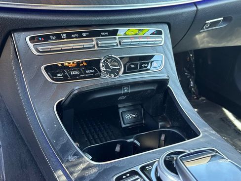 Used 2019 Mercedes-Benz E 300 image 26