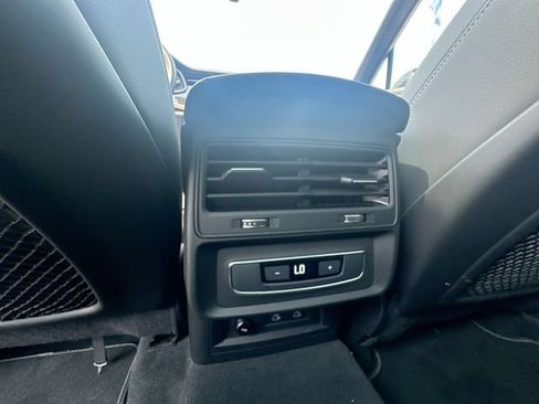 Used 2025 Audi Q7 3.0T Premium Plus AWD/4WD image 24
