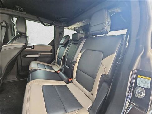Used 2023 Ford Bronco Wildtrak AWD/4WD image 15
