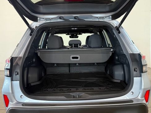 Used 2025 Subaru Forester Premium AWD/4WD image 9