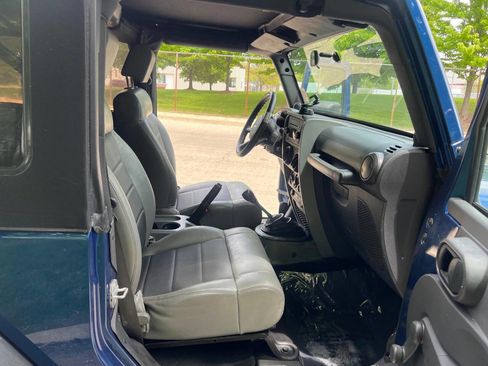 Used 2009 Jeep Wrangler X AWD/4WD image 26