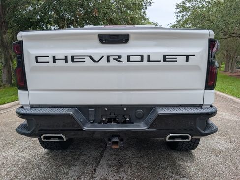 Used 2022 Chevrolet Silverado 1500 LT Trail Boss w/ LT Trail Boss Premium Package AWD/4WD image 7