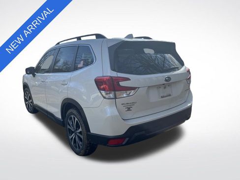 Used 2020 Subaru Forester Limited image 4