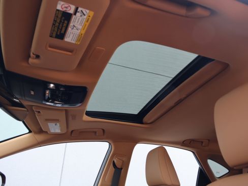 Certified 2025 Lexus NX 250 FWD w/ Towing Package (2000 Lbs) image 34