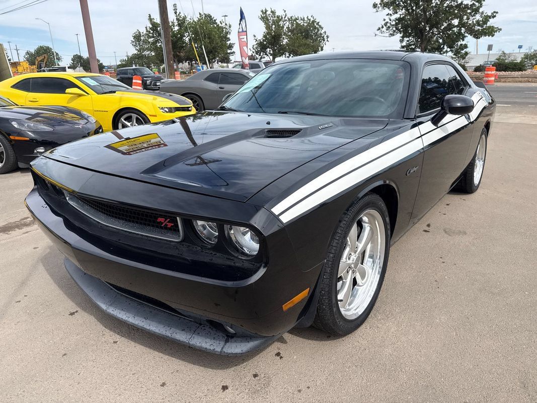 Used 2013 Dodge Challenger R/T RWD image 3