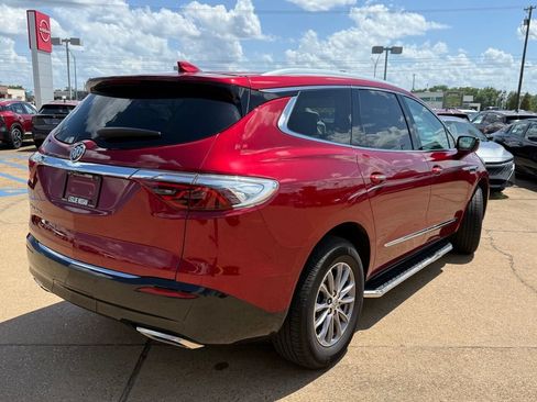 Used 2024 Buick Enclave Premium w/ Trailering Package, 5000 lbs. FWD image 5