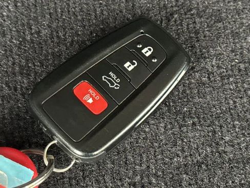 Used 2023 Toyota RAV4 XLE Premium image 22