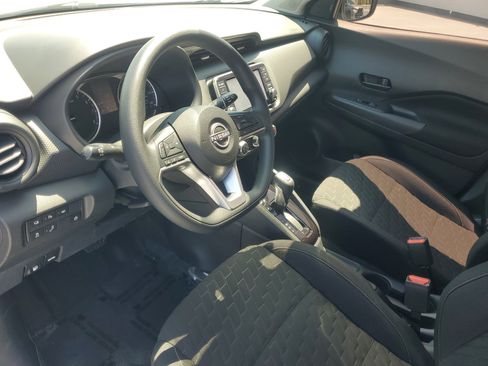 Used 2022 Nissan Kicks S FWD image 15