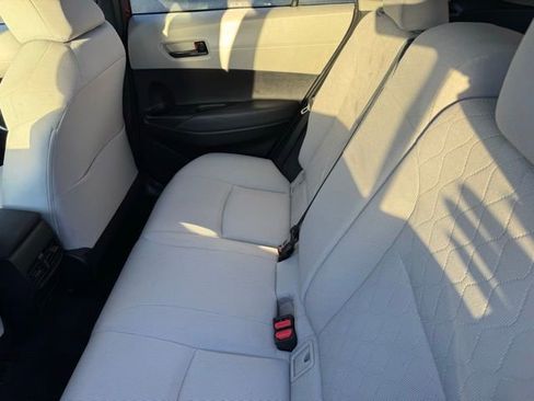 Certified 2022 Toyota Corolla Cross LE image 7