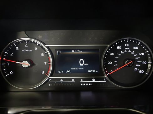 Used 2023 Kia Sorento LX image 40