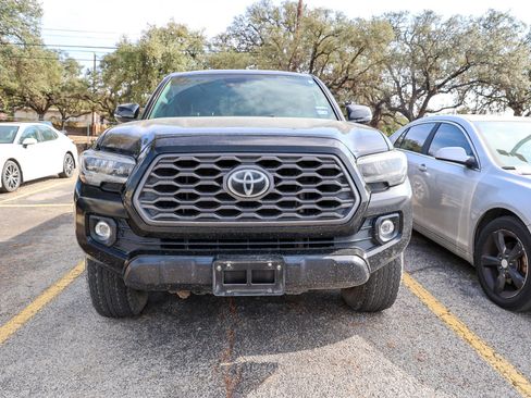 Used 2021 Toyota Tacoma TRD Off-Road image 4