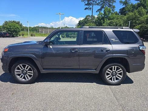 Used 2022 Toyota 4Runner TRD Sport AWD/4WD image 8