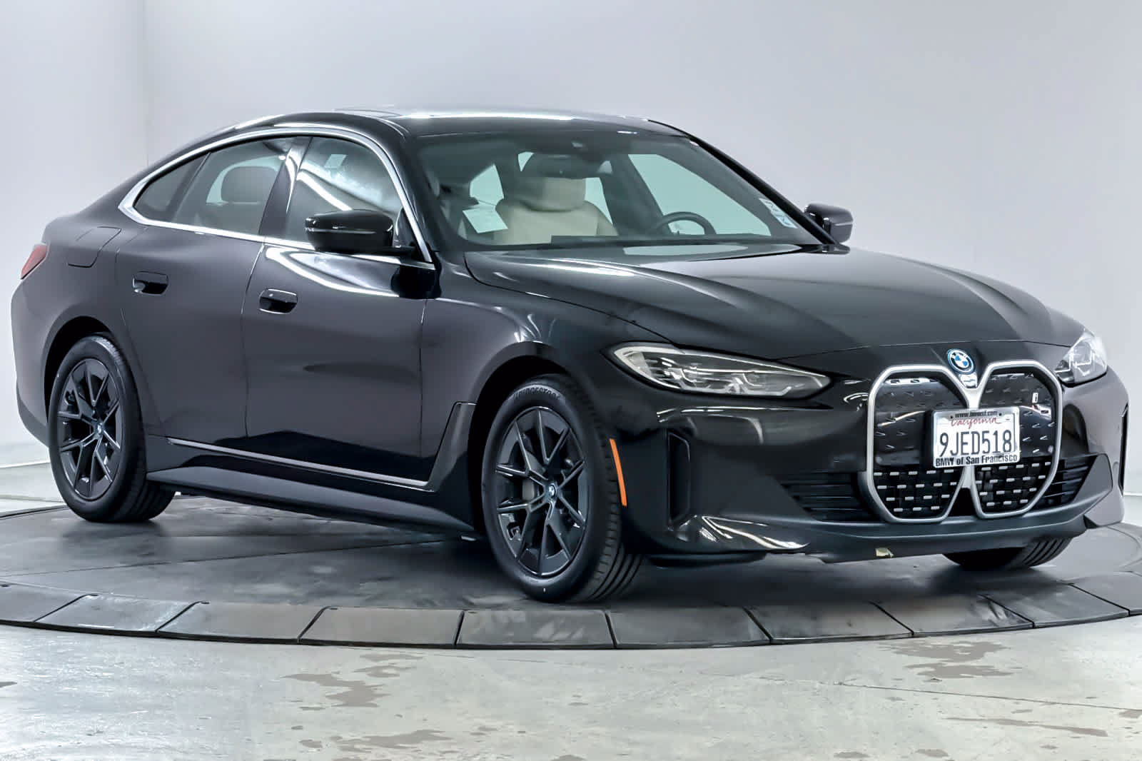 Used 2024 BMW i4 eDrive35 w/ Convenience Package RWD image 9