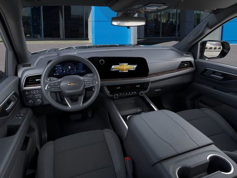 New 2026 Chevrolet Suburban LS RWD image 15