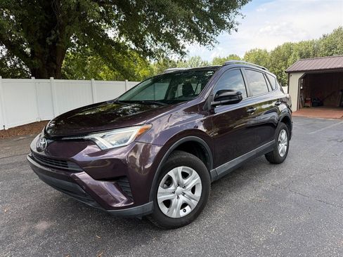Used 2016 Toyota RAV4 LE FWD image 1