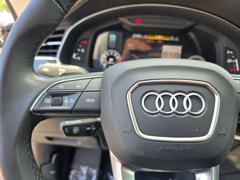 Used 2023 Audi Q8 Prestige AWD/4WD image 19