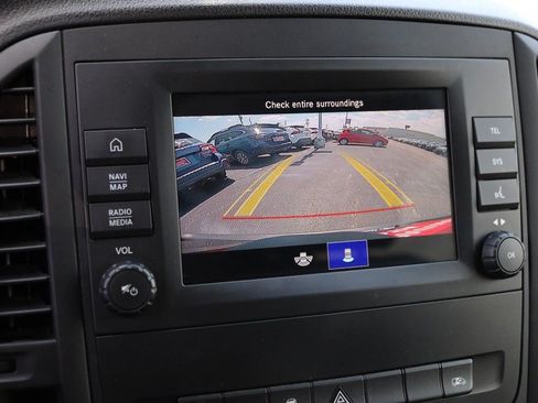 Used 2023 Mercedes-Benz Metris Passenger image 18