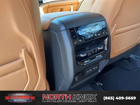 New 2026 Jeep Grand Cherokee L Summit AWD/4WD image 19