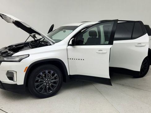 Used 2023 Chevrolet Traverse RS AWD/4WD image 11