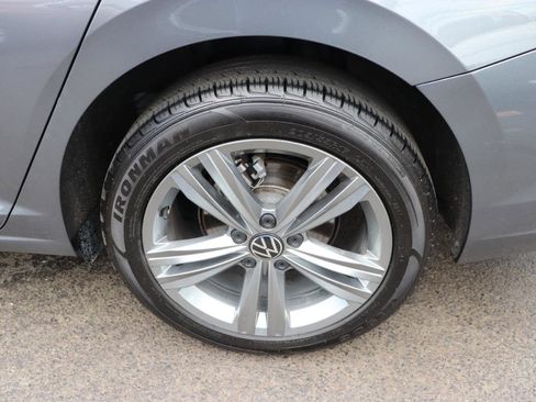 Used 2024 Volkswagen Jetta SE FWD image 51