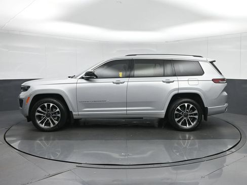 Used 2021 Jeep Grand Cherokee L Overland w/ MOPAR Finishing Package AWD/4WD image 4