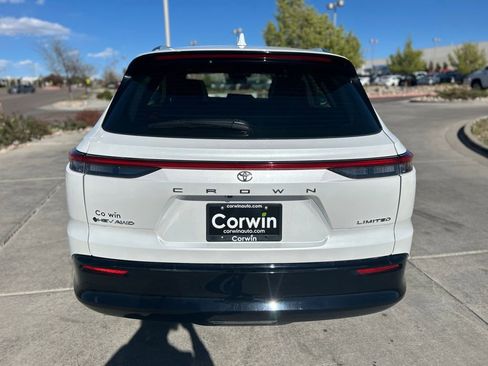 Used 2025 Toyota Crown Signia AWD/4WD image 7