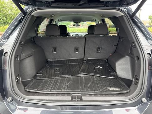 Used 2023 Chevrolet Equinox LT FWD image 24